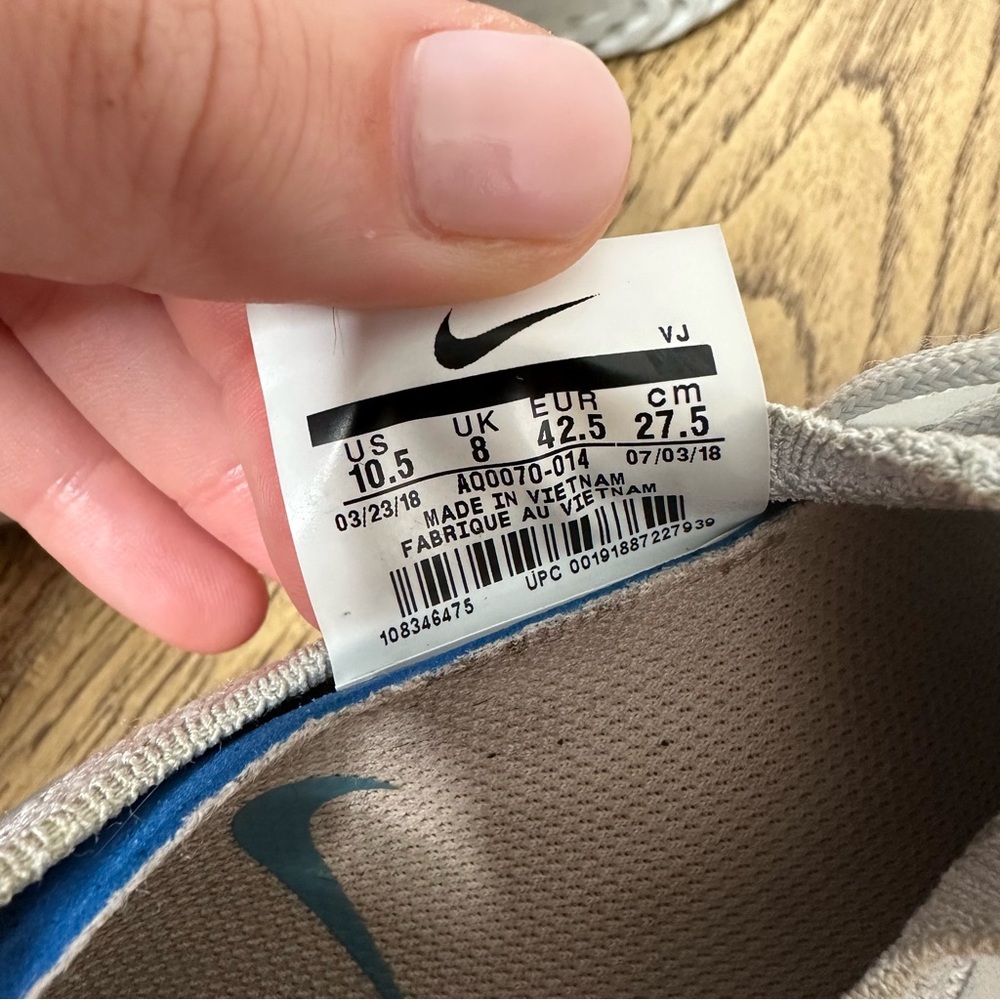 Nike Epic React Flyknit 2 Size 10.5 - image 7